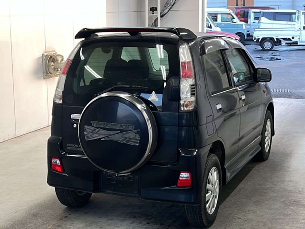 DAIHATSU TERIOS KID