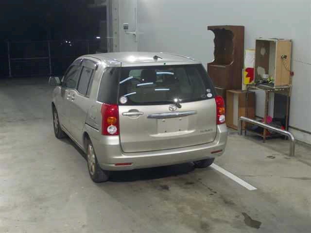 TOYOTA RAUM
