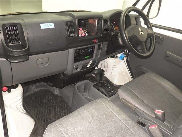 MITSUBISHI MINICAB