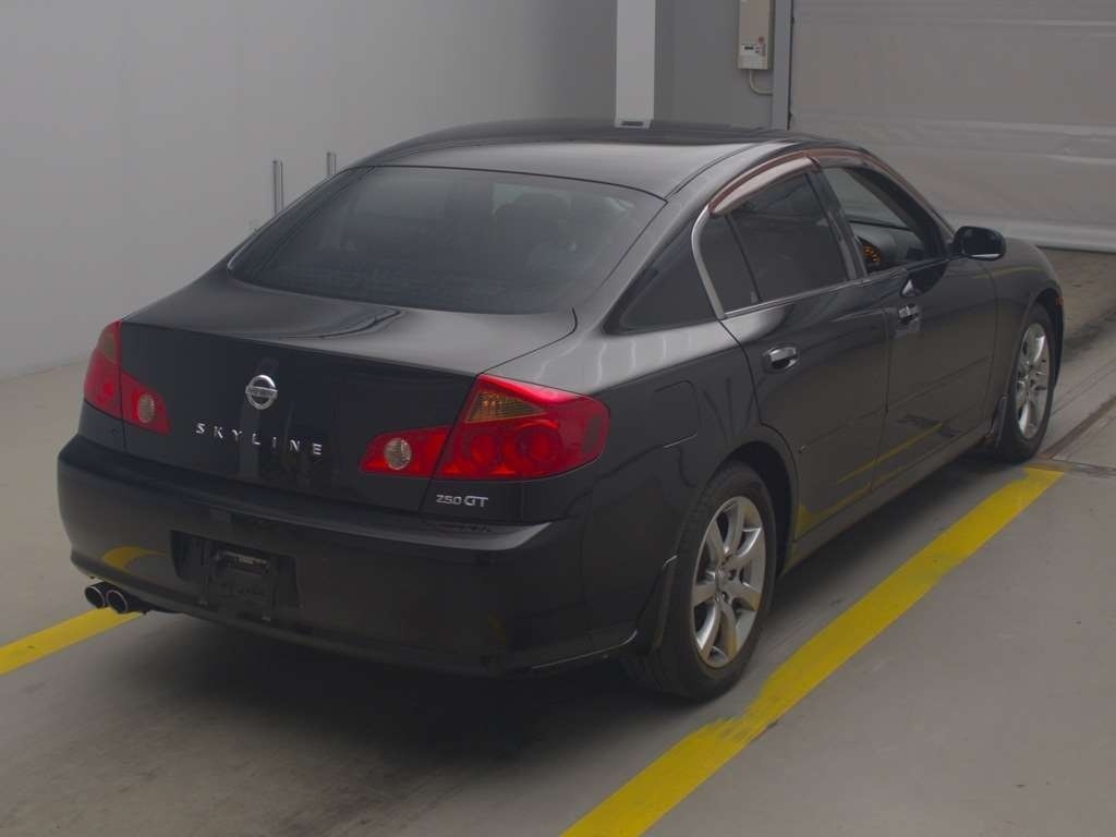 NISSAN SKYLINE