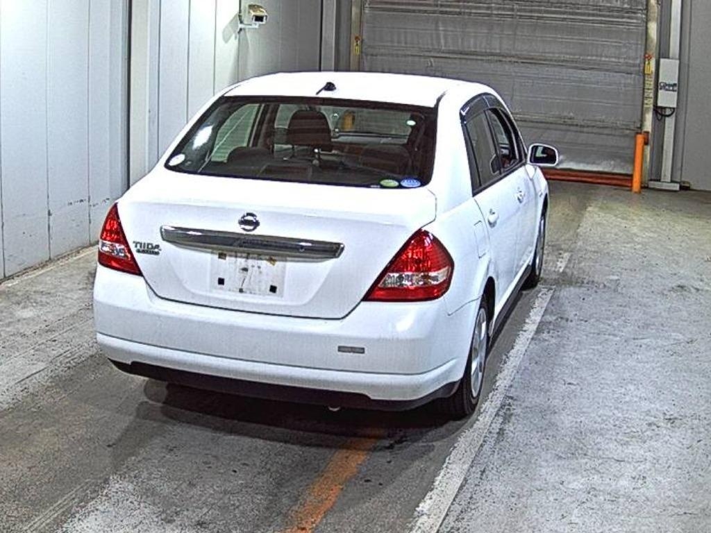 NISSAN TIIDA LATIO