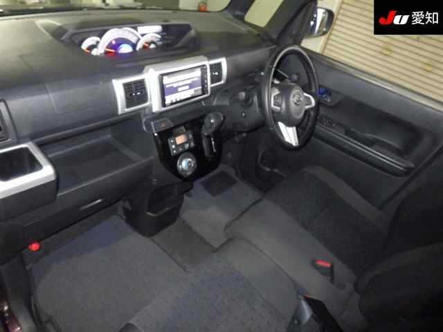 DAIHATSU WAKE
