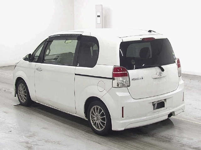 TOYOTA SPADE