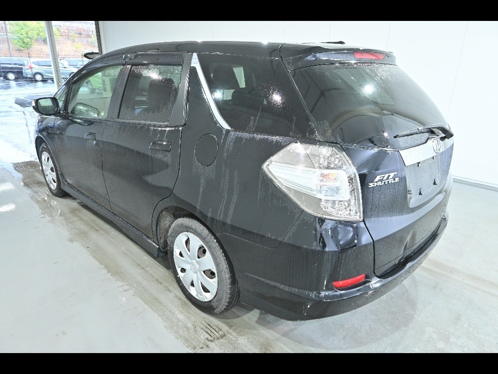 HONDA FIT SHUTTLE