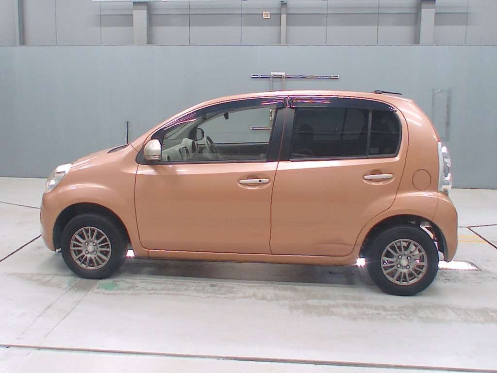 TOYOTA PASSO