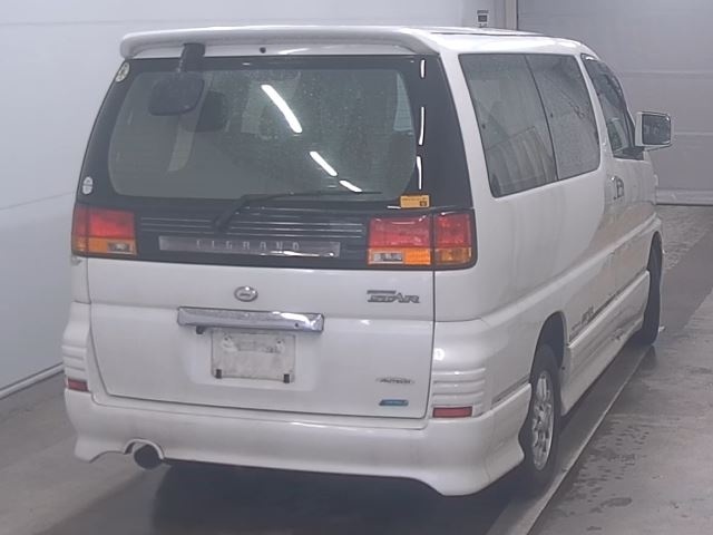 NISSAN ELGRAND