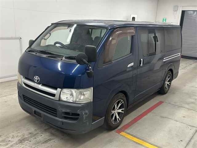 TOYOTA REGIUS ACE