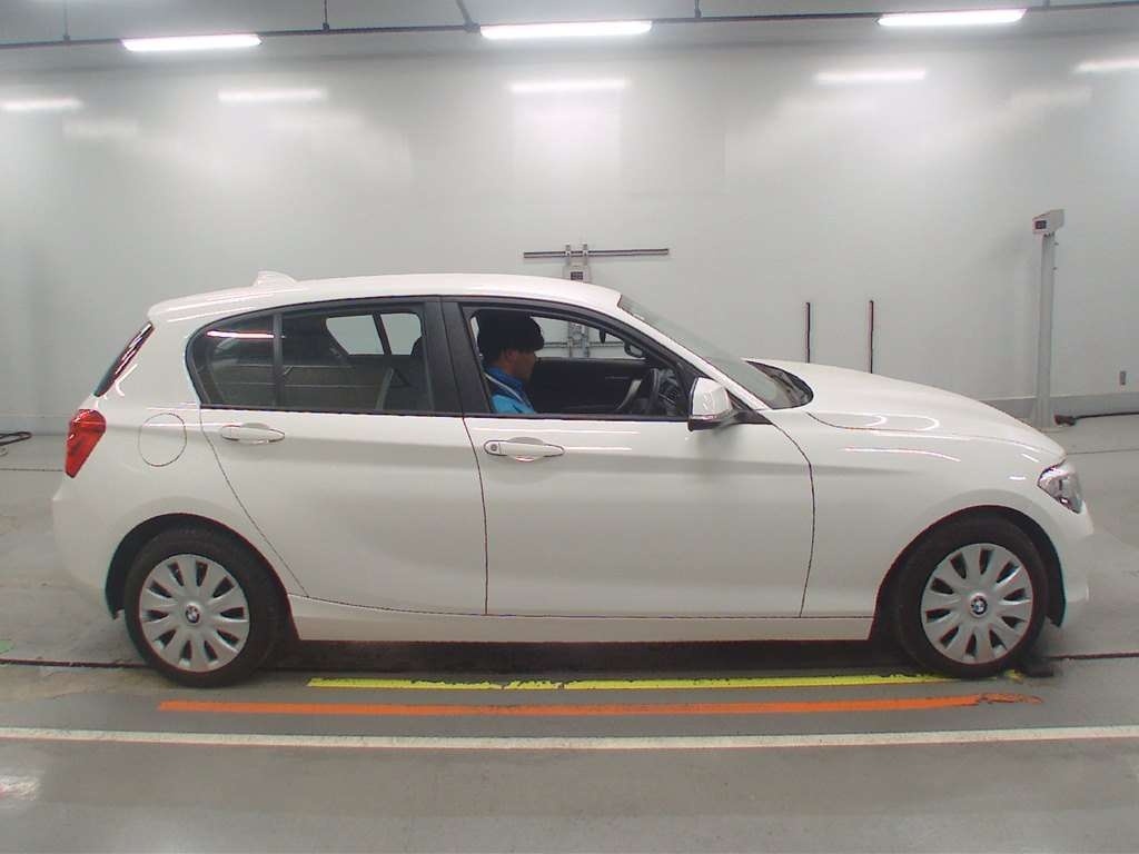 BMW 1-SERIES
