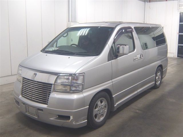 NISSAN ELGRAND