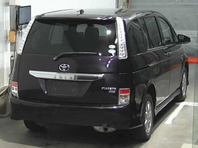 TOYOTA ISIS