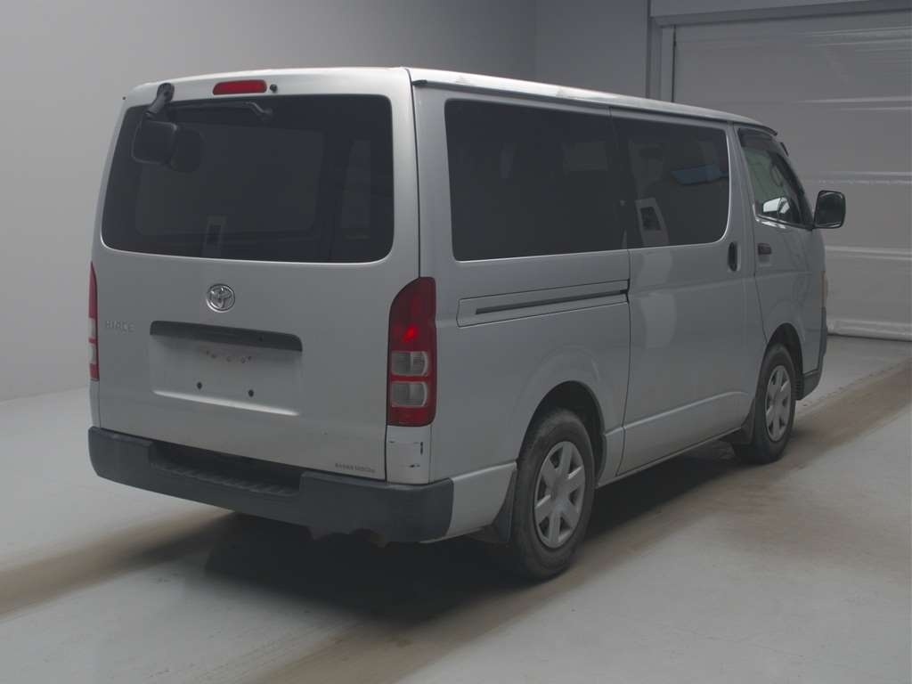 TOYOTA REGIUS ACE
