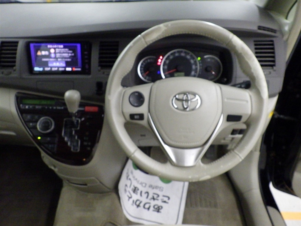 TOYOTA ISIS