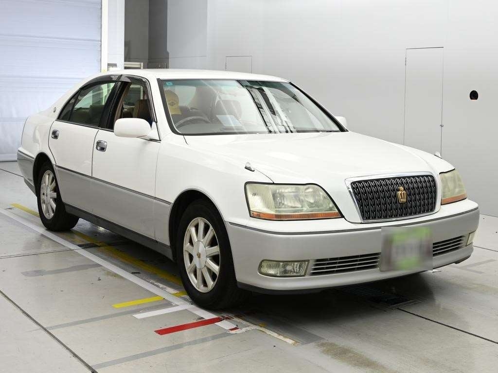 TOYOTA CROWN MAJESTA