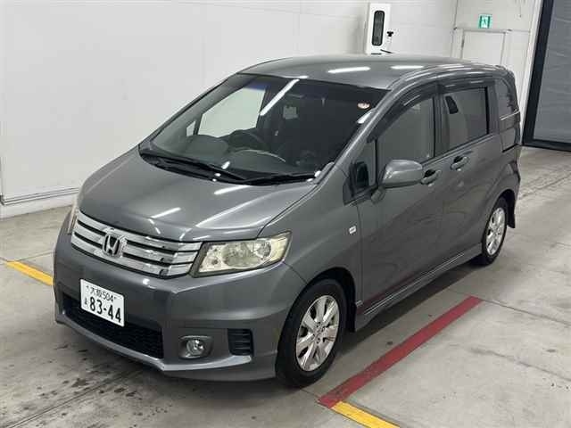 HONDA FREED SPIKE