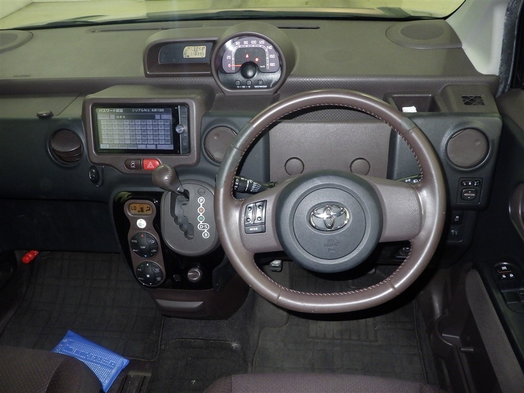 TOYOTA SPADE