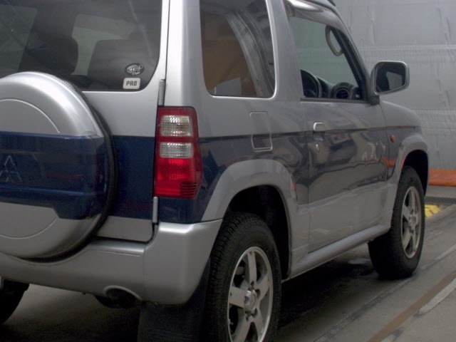 MITSUBISHI PAJERO MINI