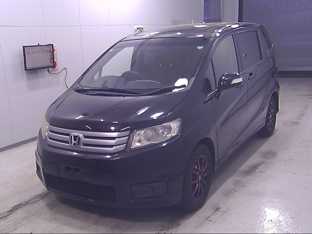 HONDA FREED SPIKE