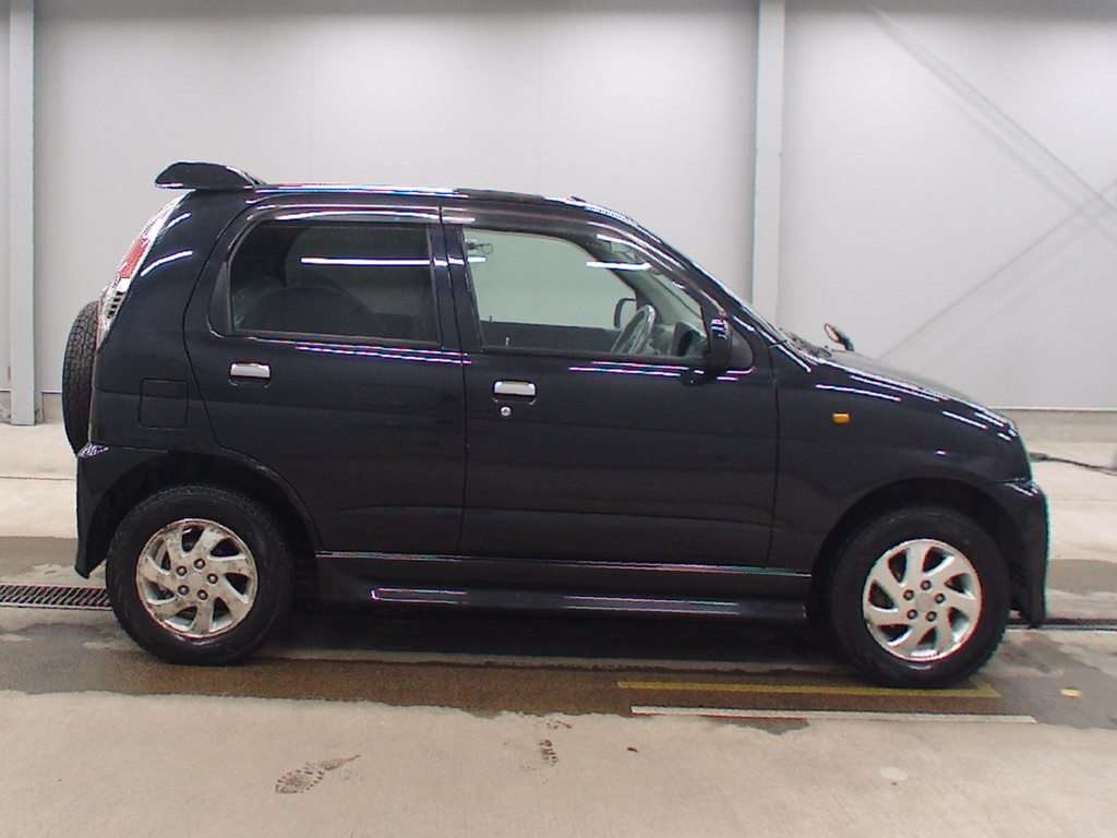 DAIHATSU TERIOS KID