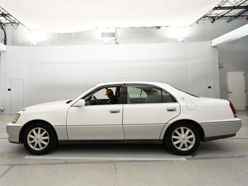 TOYOTA CROWN MAJESTA