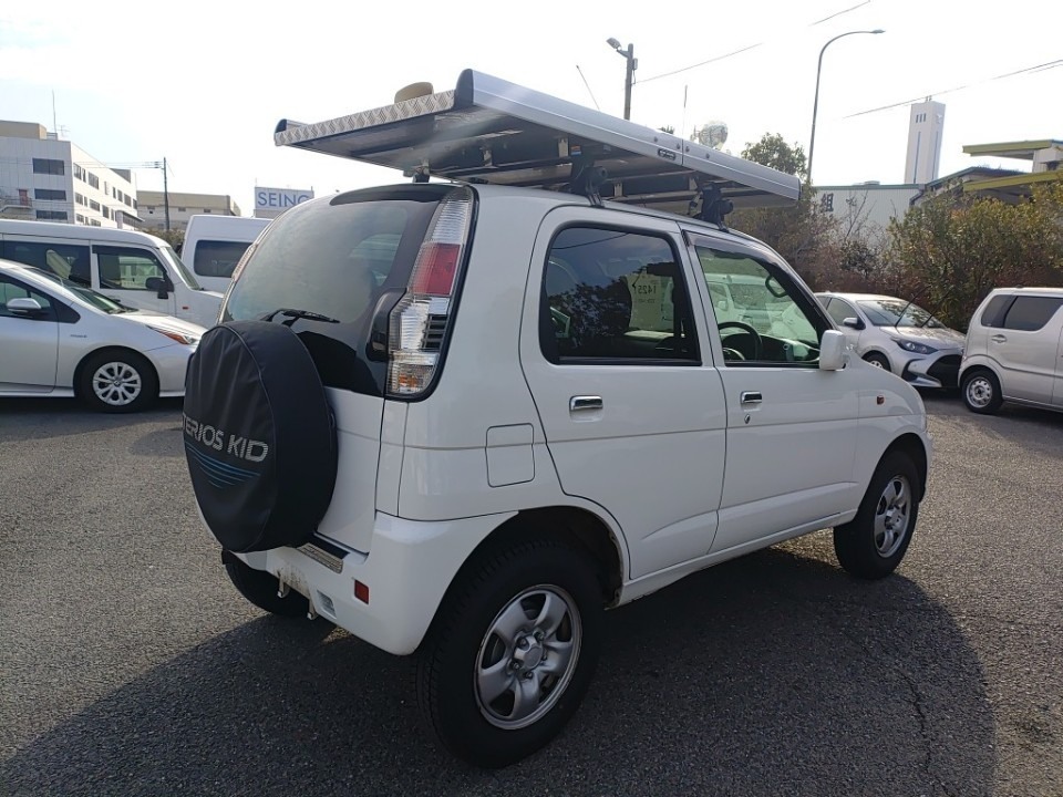 DAIHATSU TERIOS KID