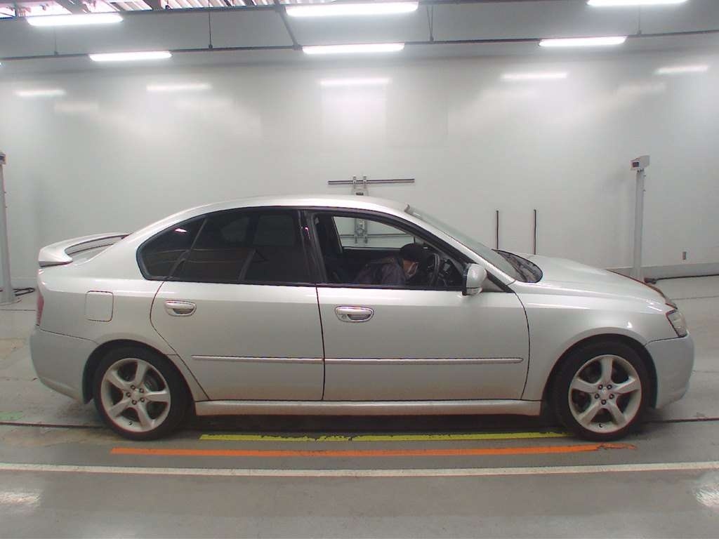 SUBARU LEGACY B4