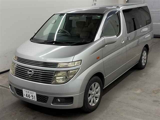 NISSAN ELGRAND