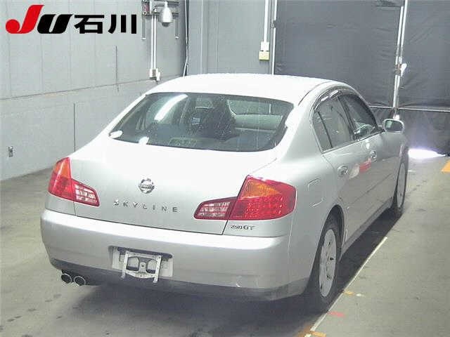 NISSAN SKYLINE