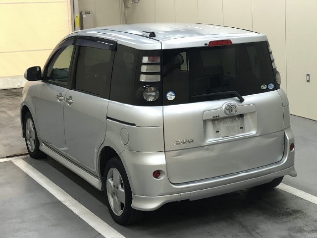 TOYOTA SIENTA