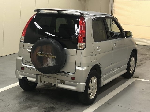 DAIHATSU TERIOS KID