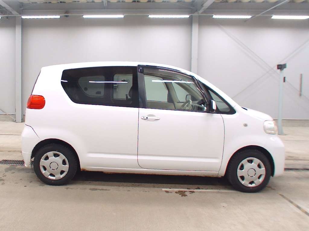 TOYOTA PORTE
