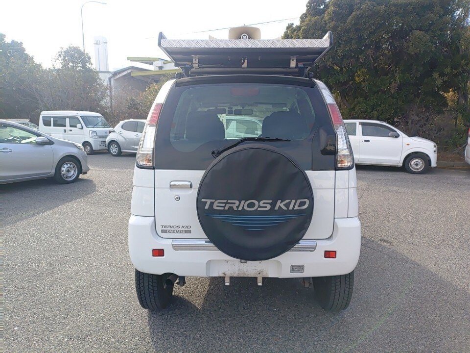 DAIHATSU TERIOS KID