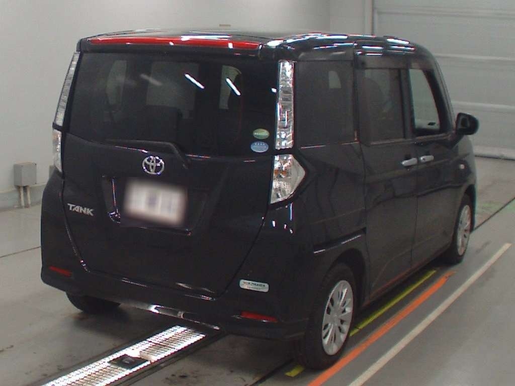 TOYOTA TANK