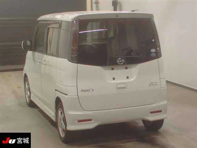 NISSAN ROOX