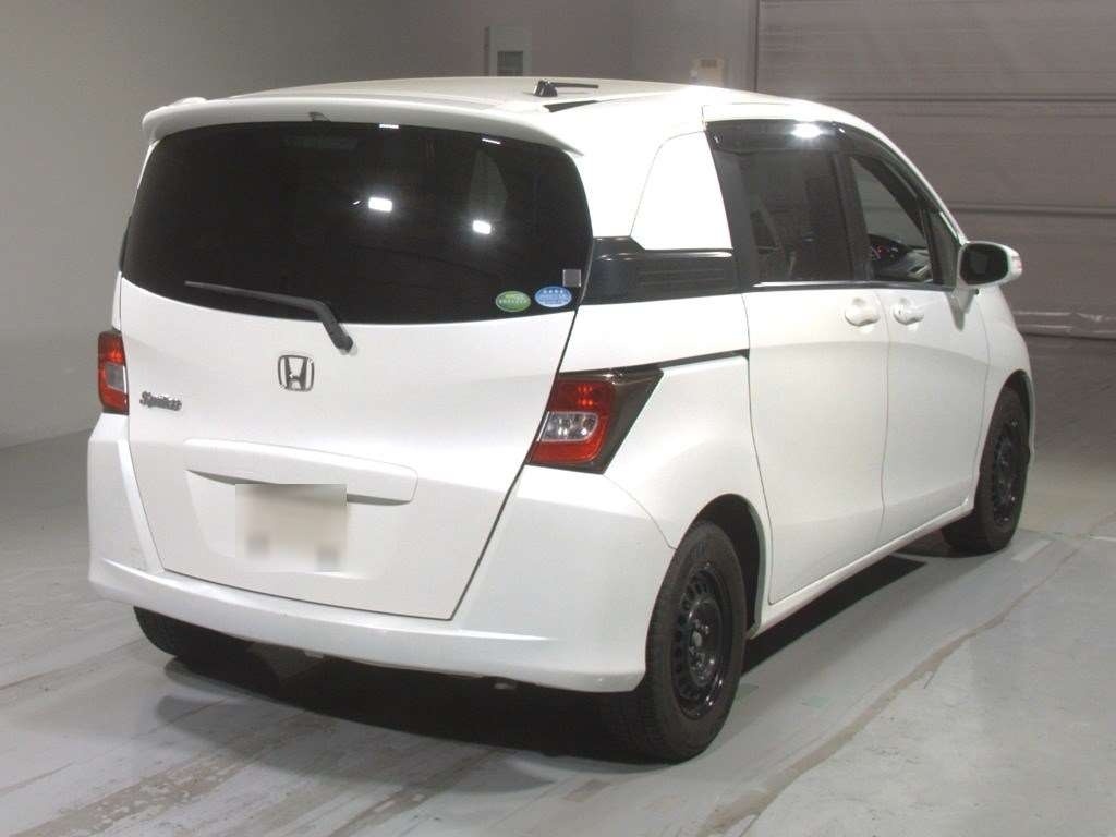 HONDA FREED SPIKE