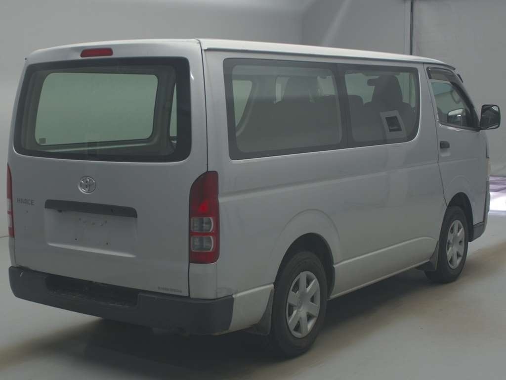 TOYOTA REGIUS ACE