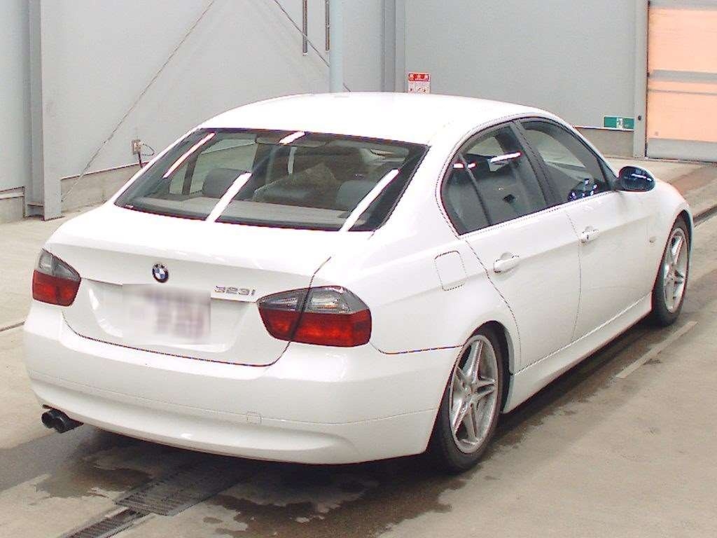 BMW 3-SERIES