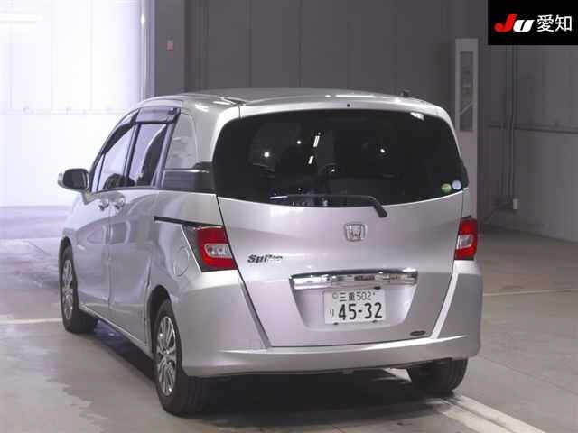 HONDA FREED SPIKE