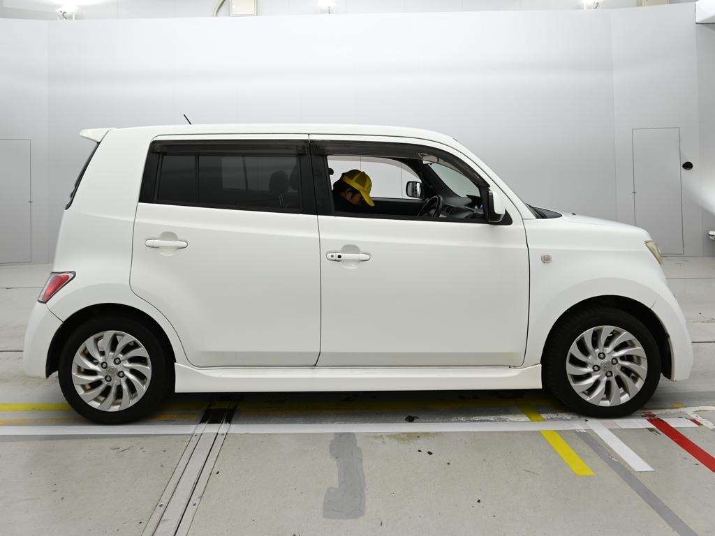 TOYOTA BB