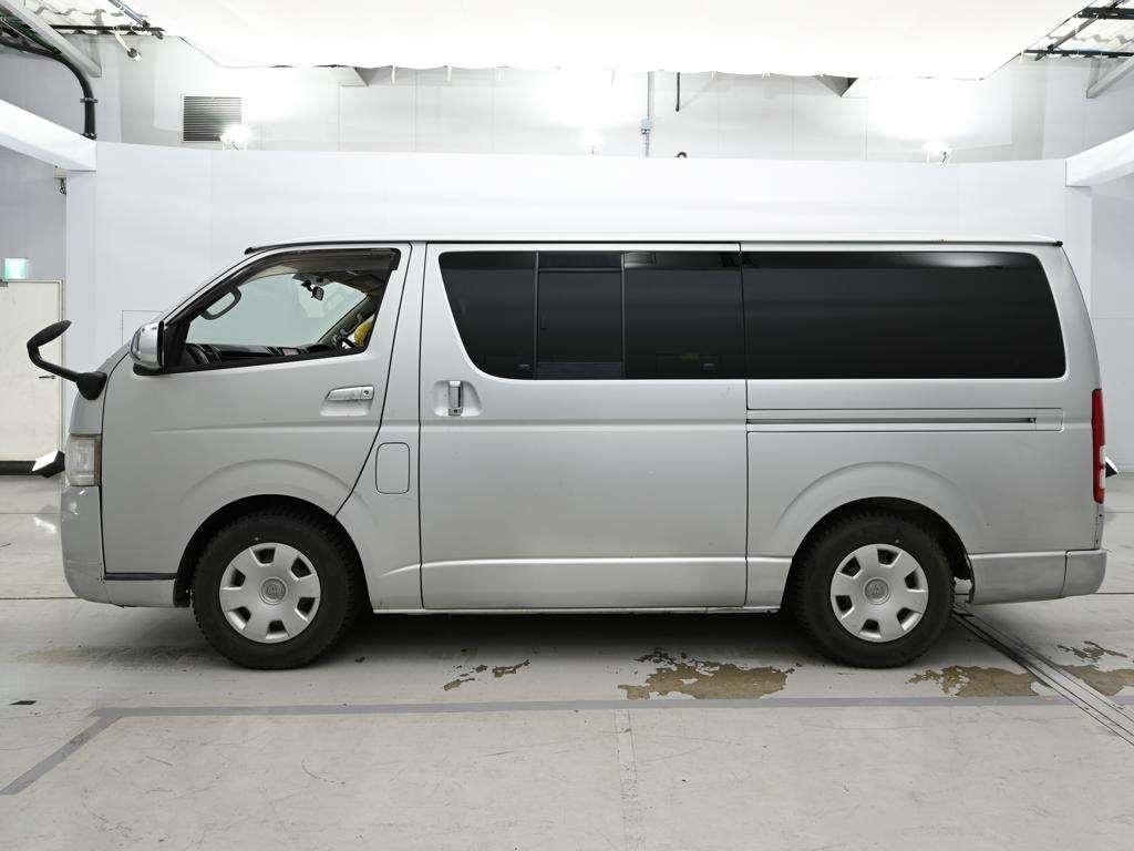 TOYOTA REGIUS ACE