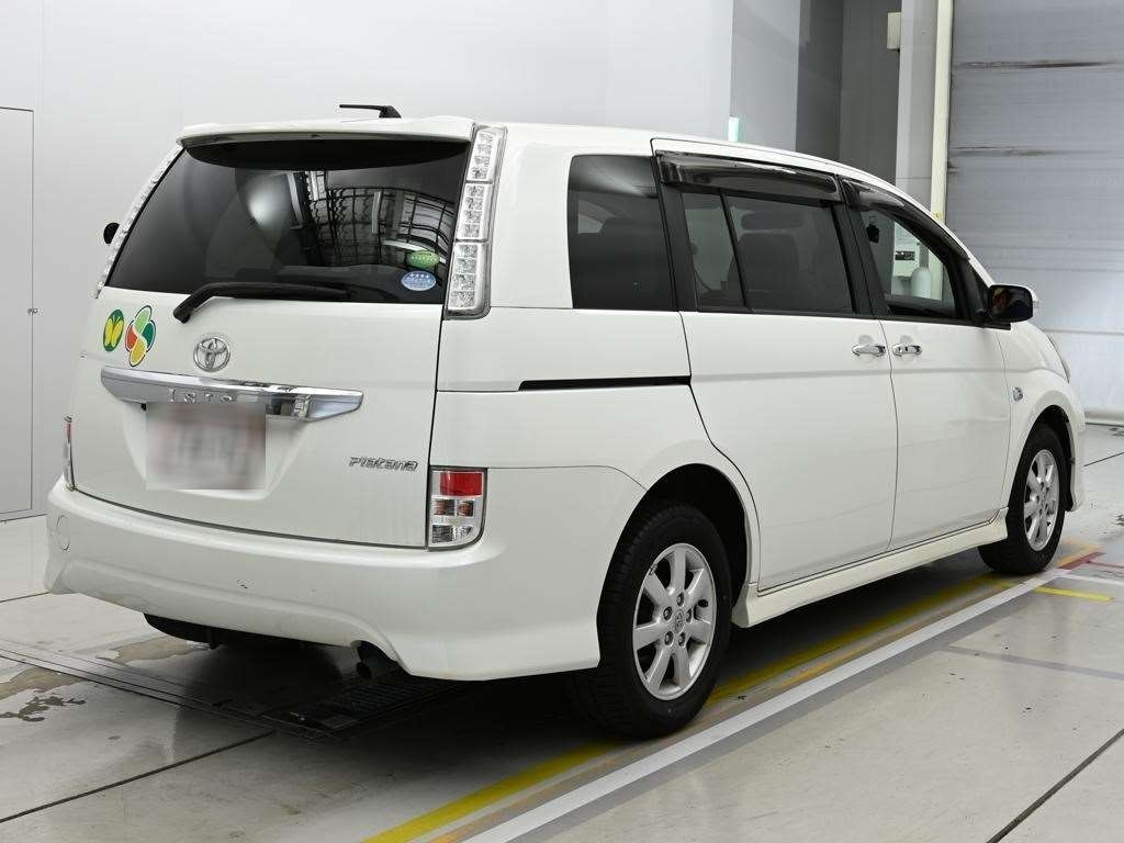 TOYOTA ISIS