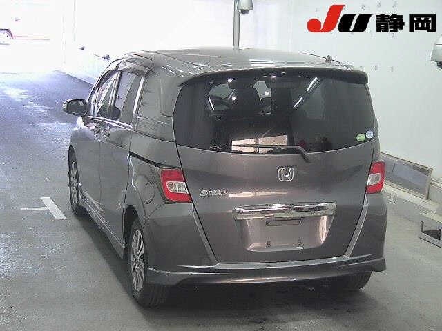 HONDA FREED SPIKE