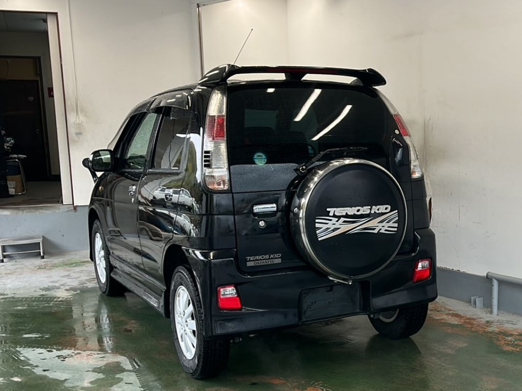 DAIHATSU TERIOS KID