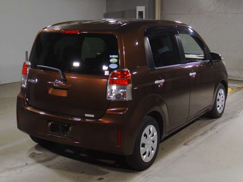 TOYOTA SPADE