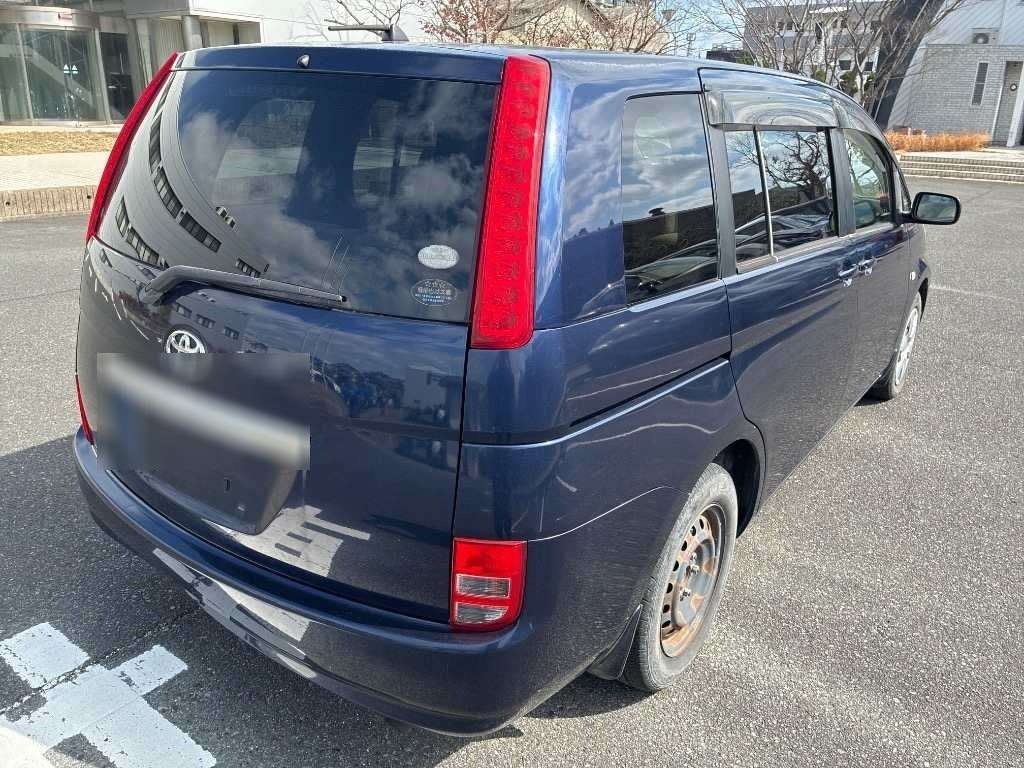 TOYOTA ISIS