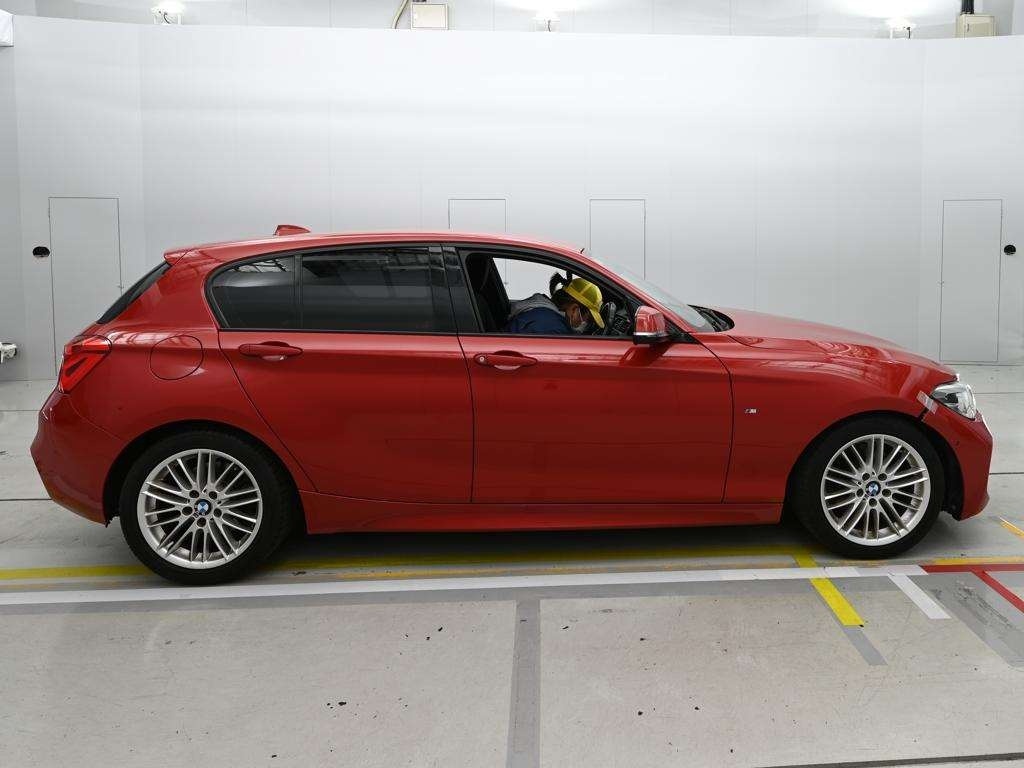 BMW 1-SERIES