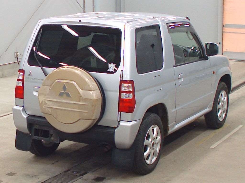 MITSUBISHI PAJERO MINI
