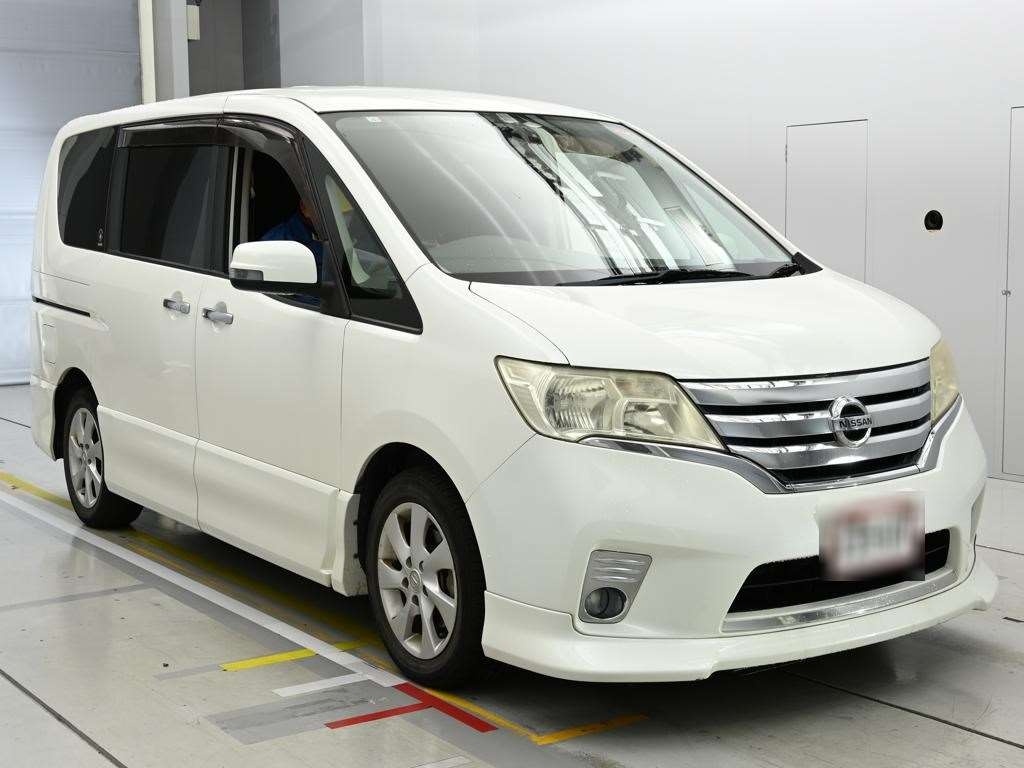 NISSAN SERENA