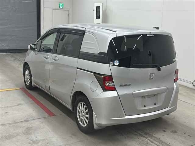 HONDA FREED SPIKE