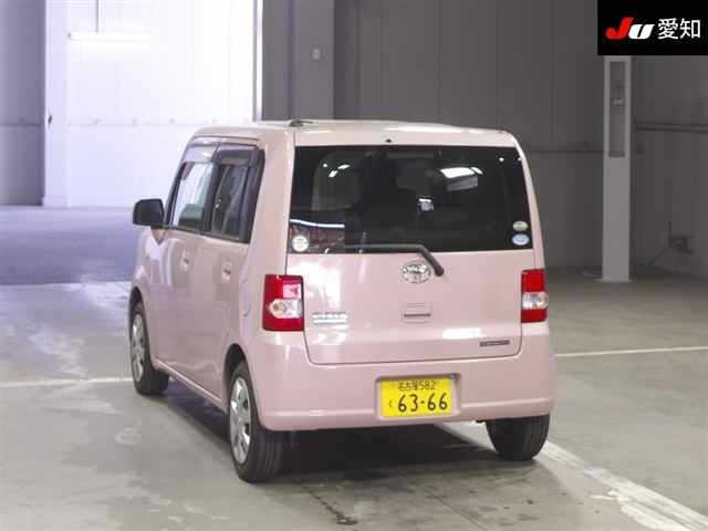 TOYOTA PIXIS SPACE