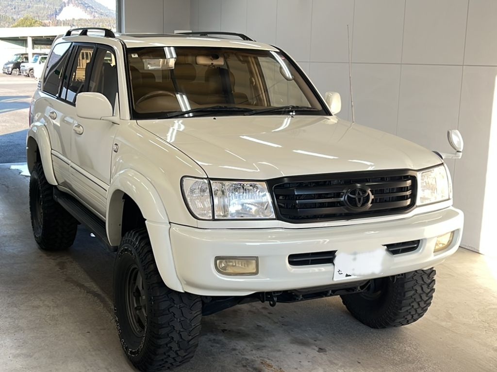 TOYOTA LAND CRUISER